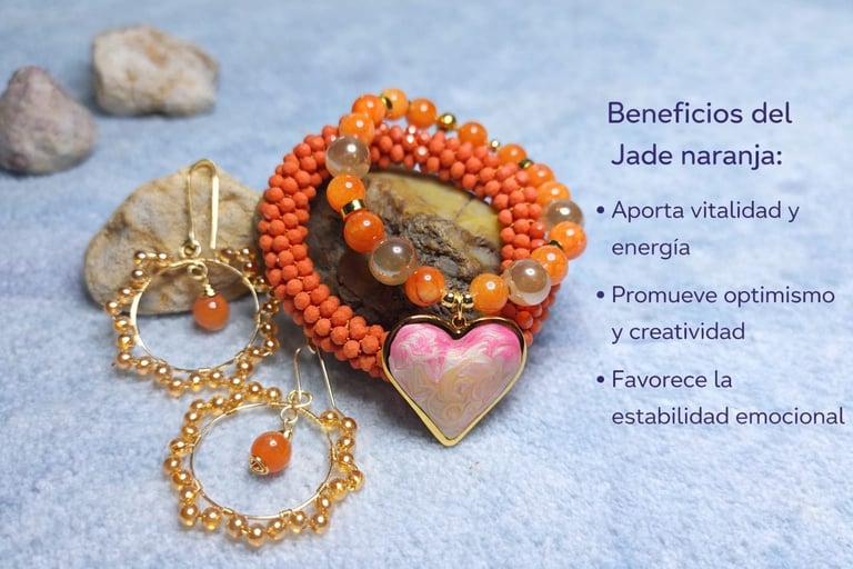 Orange jade jewelry with heart pendant and beaded bracelets displaying benefits in Spanish text on blue background